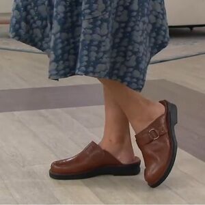 NEW Clarks Patty Lorene Leather Clogs NWOT